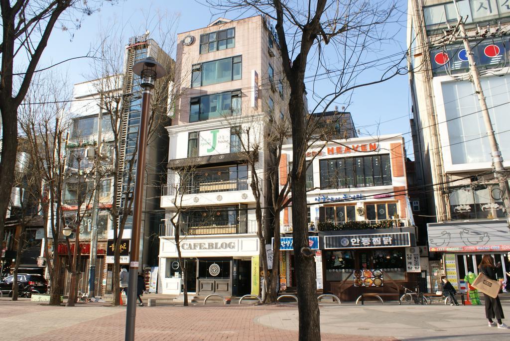 J Guesthouse Seul Esterno foto